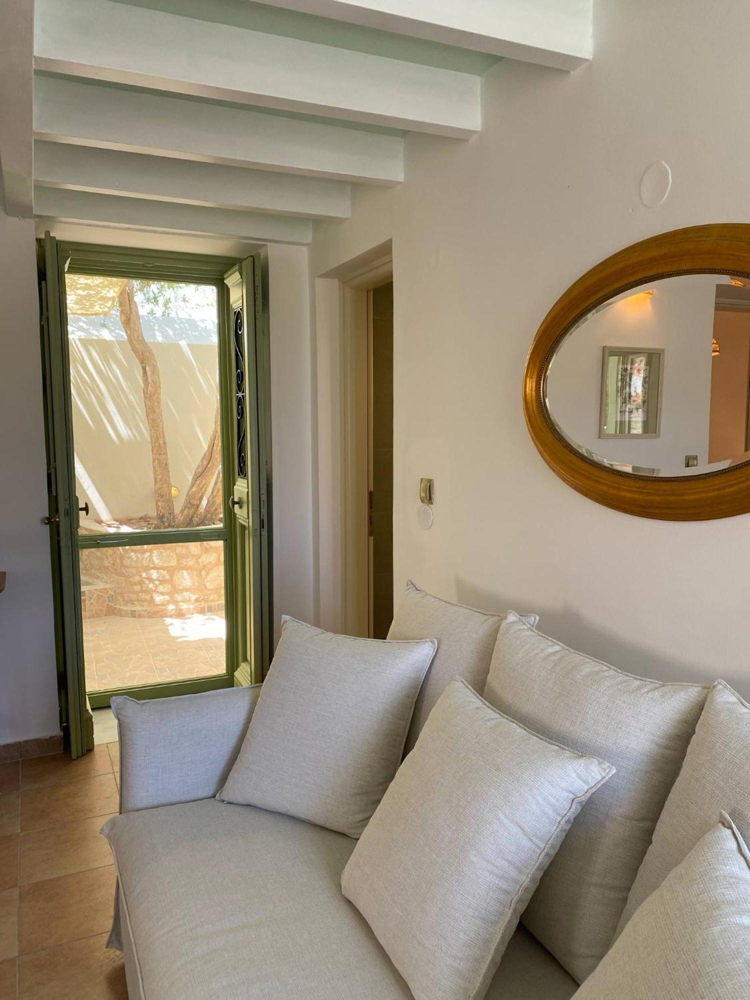 Villa Theoni Chalki Town 外观 照片